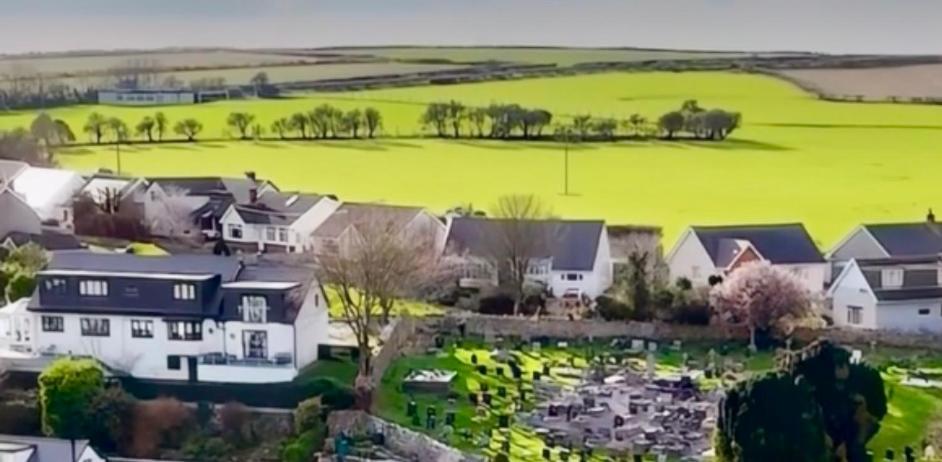 Orchard Lodge -Coastal Retreat, New Build, Village Views, Private Garden And Terrace Saint Brides Major Bagian luar foto